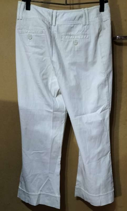 Ladies - White Pants - Make - Woolworths - Size - 10