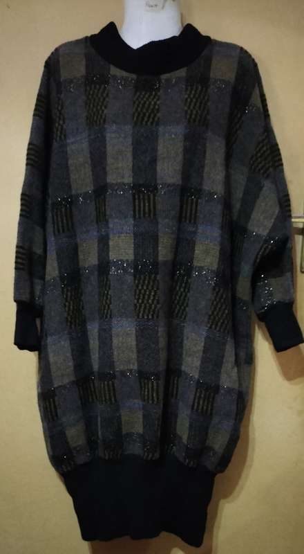 Ladies - Long Multicolored Jersey - Make - no make - Size - no size