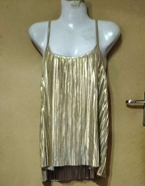 Ladies - Gold Top - Make - no make - Size - no size