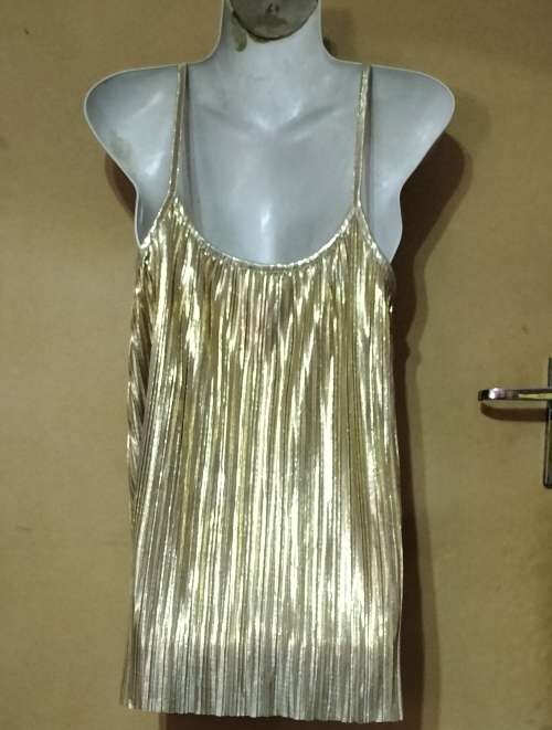 Ladies - Gold Top - Make - no make - Size - no size