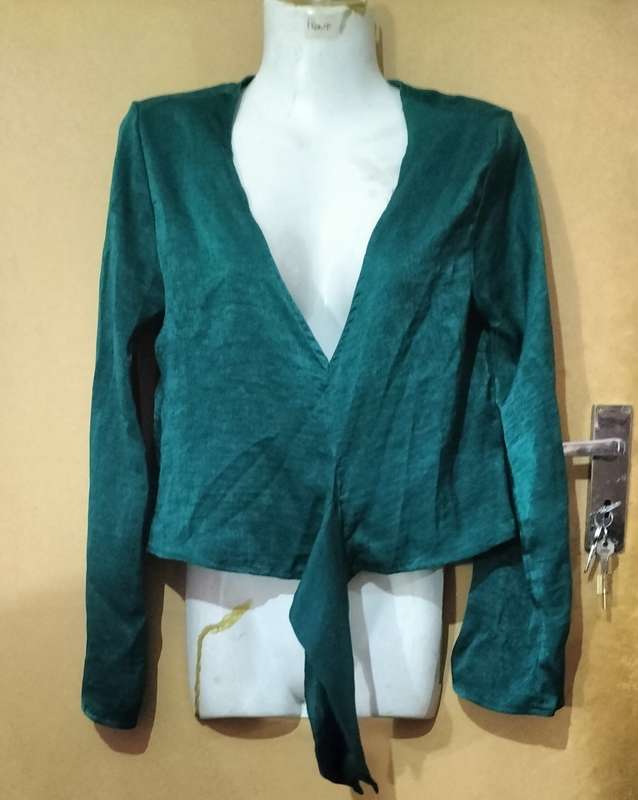 Ladies - Green Blouse - Make - Rt - Size - M
