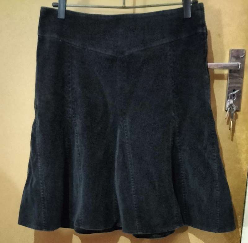 Ladies - Black Corduroy Skirt - Make - Private Property - Size - 10