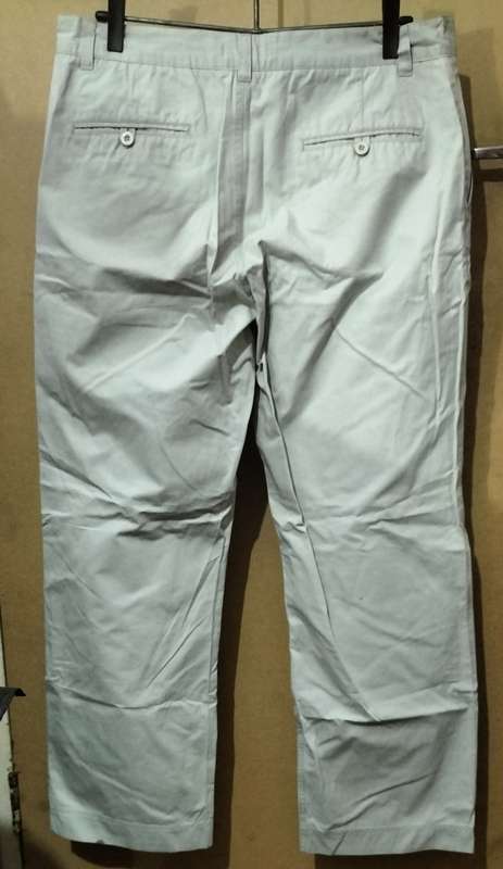 Mens - Beige Pants - Make - Oakridge - Size - 36