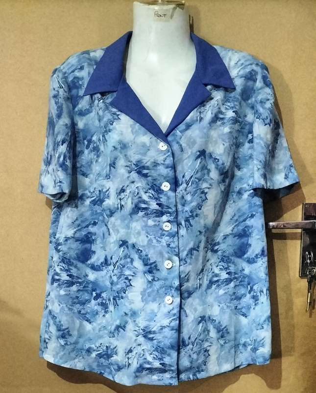 Ladies - Multicolored Blouse - Make - no make - Size - no size