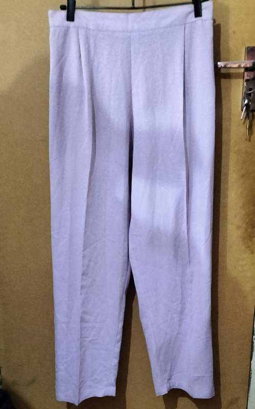 Ladies - Light Purple Pants - Make - no make - Size - no size