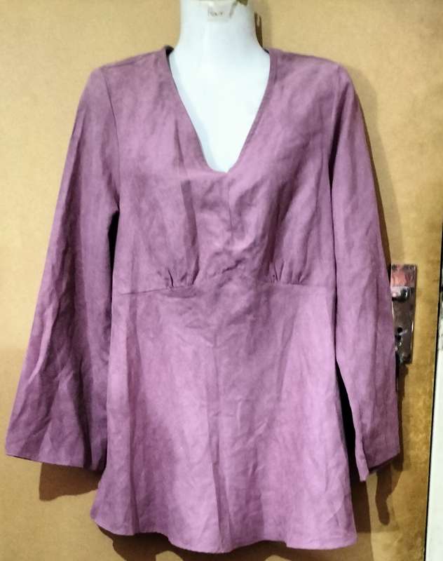 Ladies - Purple Blouse - Make - no make - Size - no size