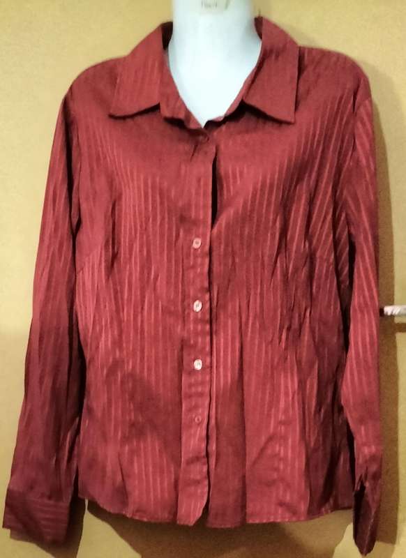 Ladies - Red Blouse - Make - Fashion Express - Size - 14