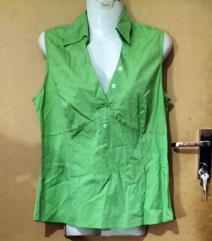 Ladies - Green Blouse - Make - Fashion Express - Size - 16