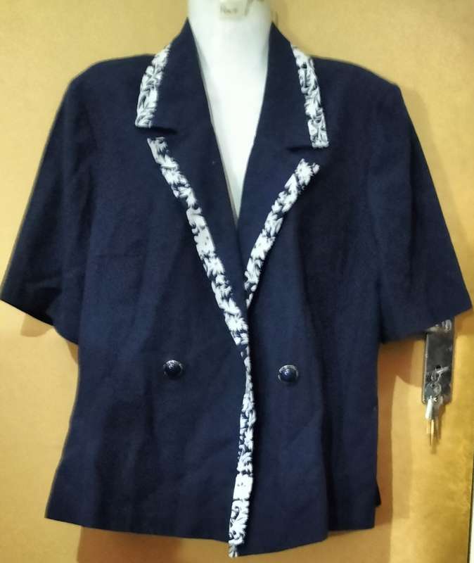 Ladies - Blue & White Blazer - Make - Karisma - Size - 18-107cm