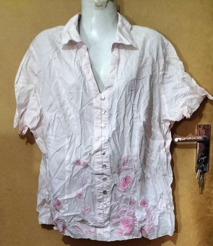 Ladies - Light Pink Blouse - Make - no make - Size - no size