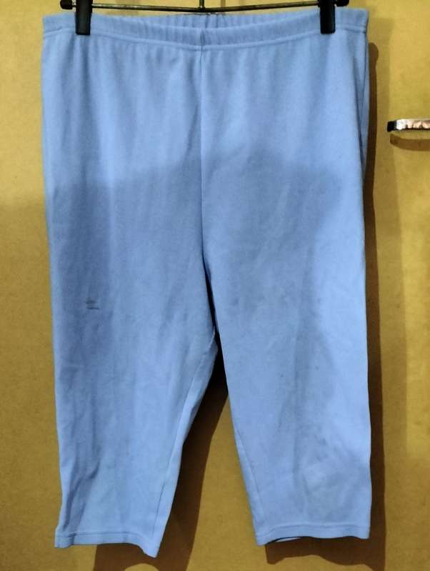 Ladies - 3/4 Purple Pants - Make - Jet - Size - L