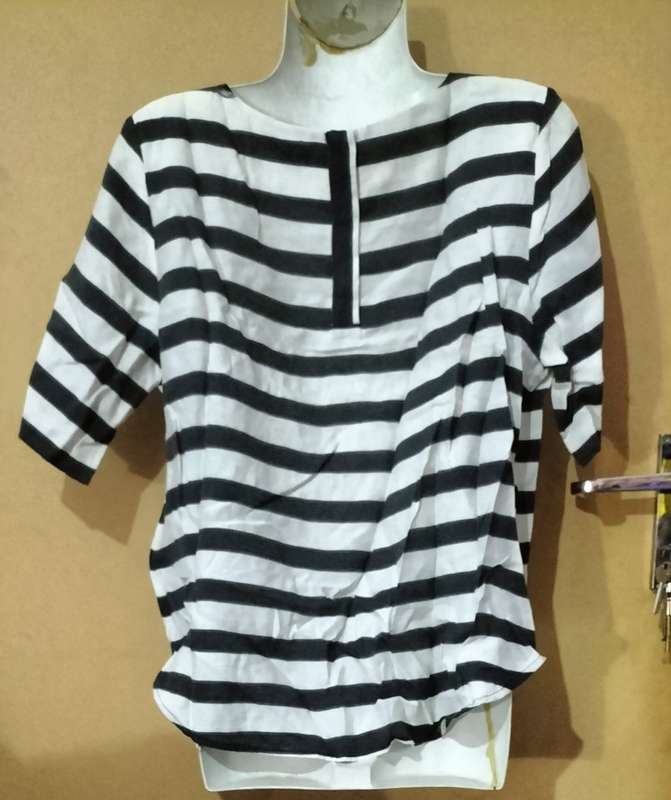 Ladies - Multicolored Top - Make - H & M - Size - 38