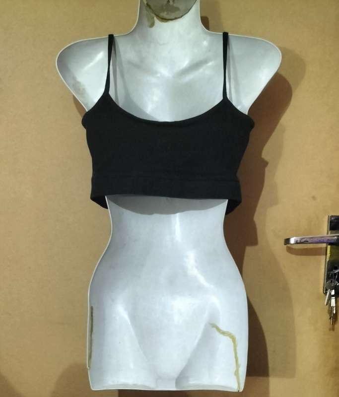 Ladies - Black Sports Crop Top - Make - Shakti Shanti - Size - 34