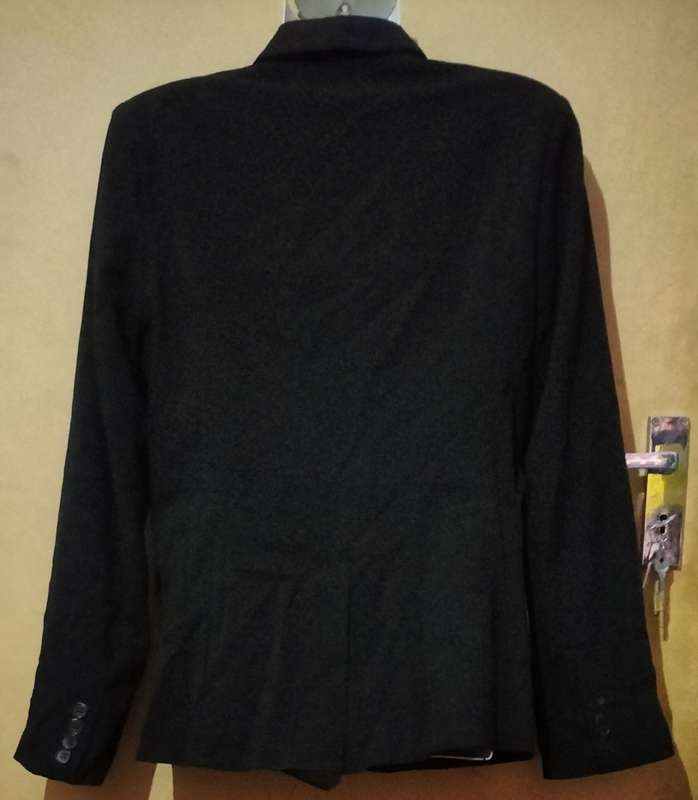 Ladies - Black Blazer - Make - Woolworths - Size - 12
