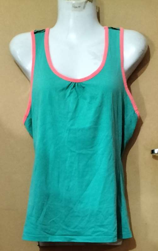 Ladies - Green Top - Make - Fittness - Size - 14