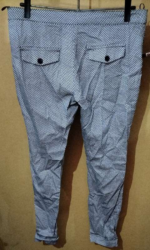 Ladies - Black & White Pants - Make - Massumi - Size - 10/34