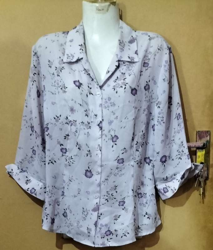 Ladies - Multicolored Blouse - Make - Kelso  - Size - 14