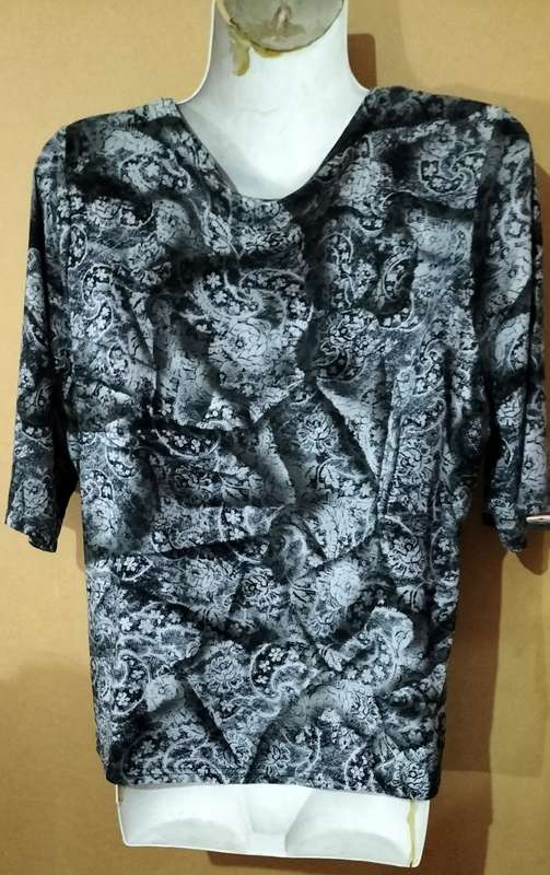 Special! Ladies - Multicolored Top - Make - No Make - Size - No Size