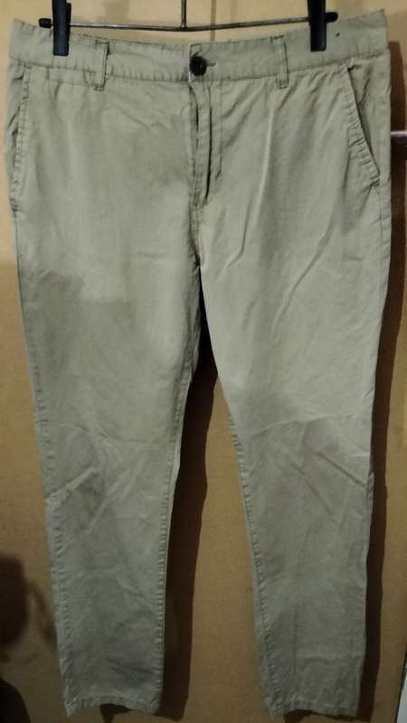 Mens - Beige Pants - Make - Red - Size - 34