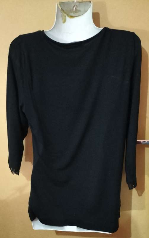 Ladies - Black Top - Make - Woolworths - Size - 14
