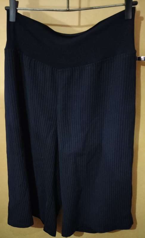 Special! Ladies - 3/4 Black & White Pants - Make - Jade Corporate Clothing - Size - 12
