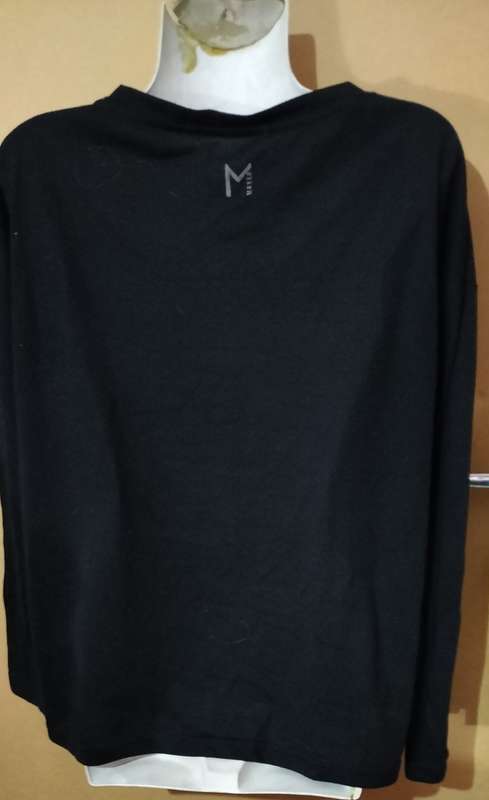 Ladies - Black Top - Make - Maxed - Size - M