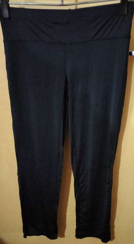 Ladies - Black Pants - Make - no make - Size - no size