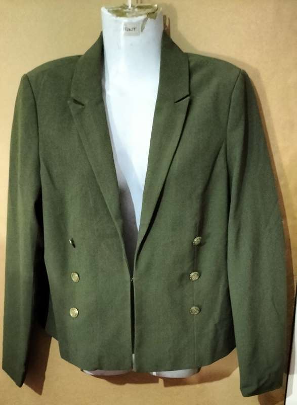 Ladies - Green Blazer - Make - Vero Moda Denim - Size - 40