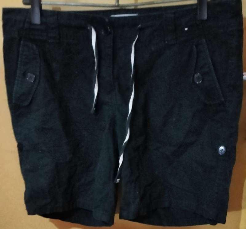 Ladies - Black Shorts - Make - Woolworths - Size - 12