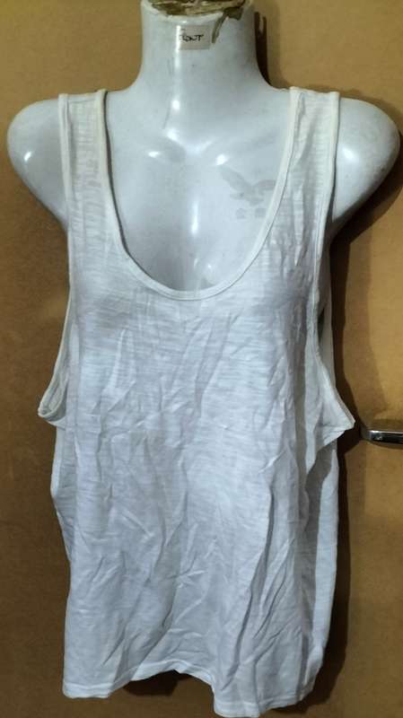 Ladies - White Vest - Make - no make - Size - M