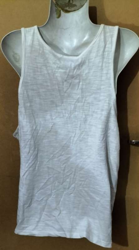 Ladies - White Vest - Make - no make - Size - M