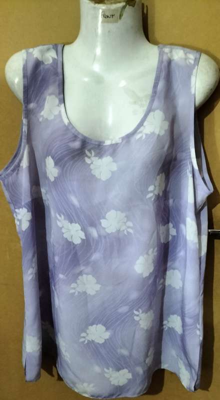 Ladies - Multicolored Top - Make - Tory Fashions - Size - 20