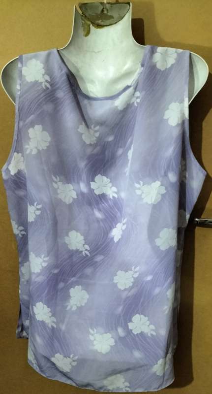 Ladies - Multicolored Top - Make - Tory Fashions - Size - 20