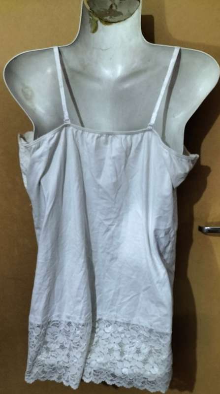 Ladies - White Top  - Make - no make - Size - XXXL