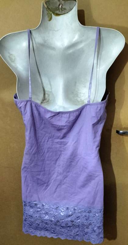 Ladies - Purple Top - Make - no make - Size - L