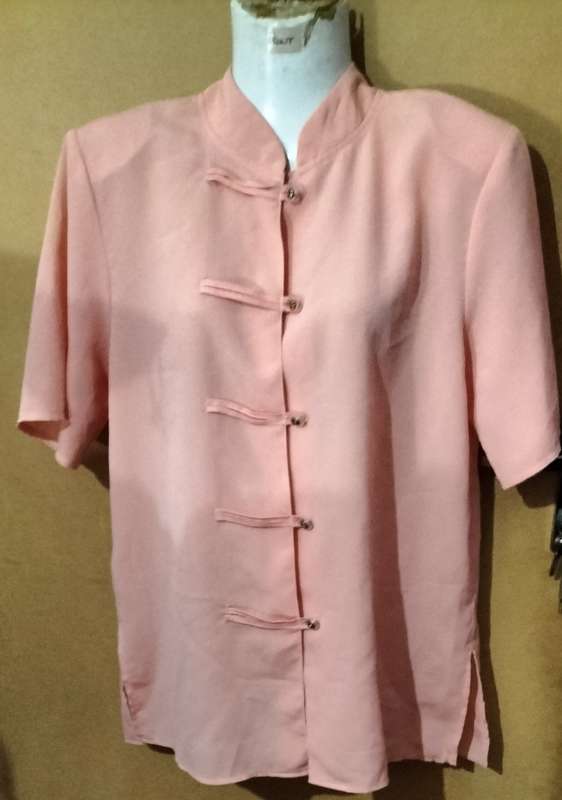 Ladies - Peach Blouse - Make - no make - Size - no sze