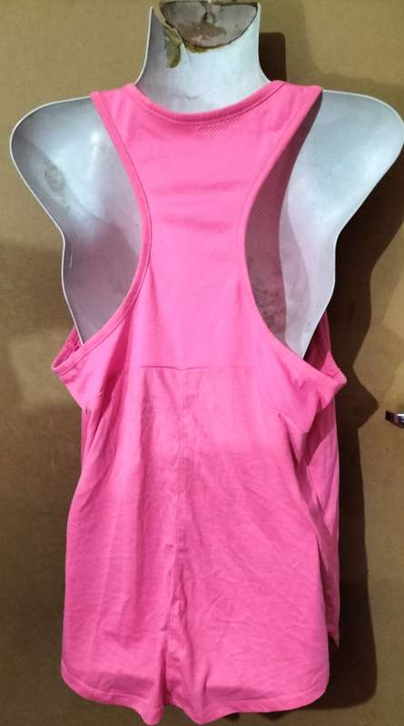 Ladies - Pink Top - Make - no make - Size - no size