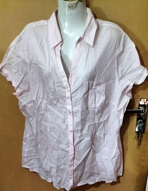 Ladies - Light Pink Blouse - Make - Woolworths - Size - 20
