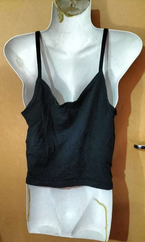 Ladies - Black Top - Make - no make - Size - no size