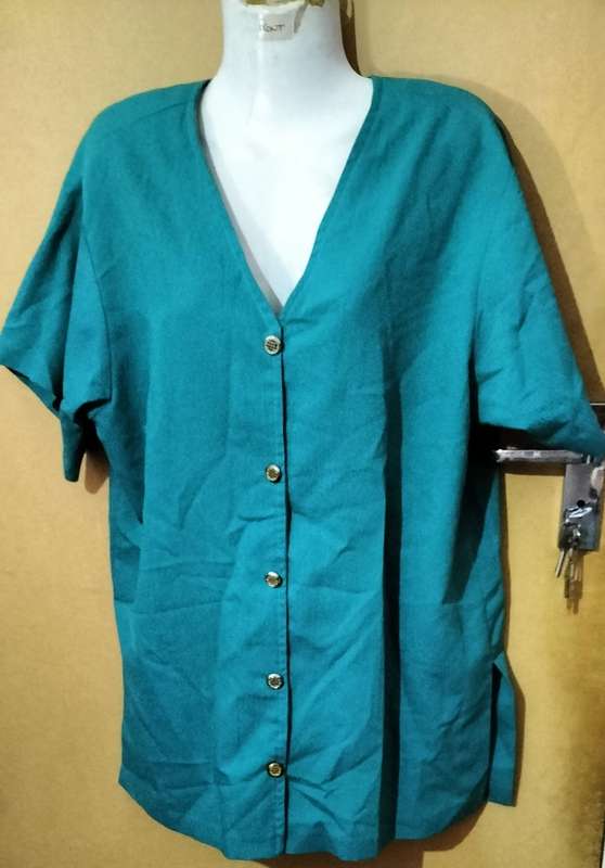 Ladies - Green Blouse - Make - no make - Size - no size