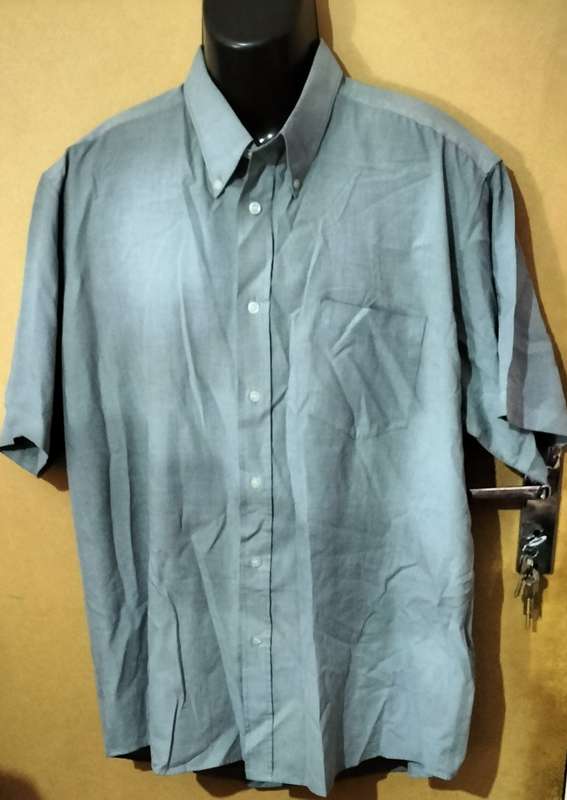 Mens - Grey Shirt - Make - Legend - Size - 17half