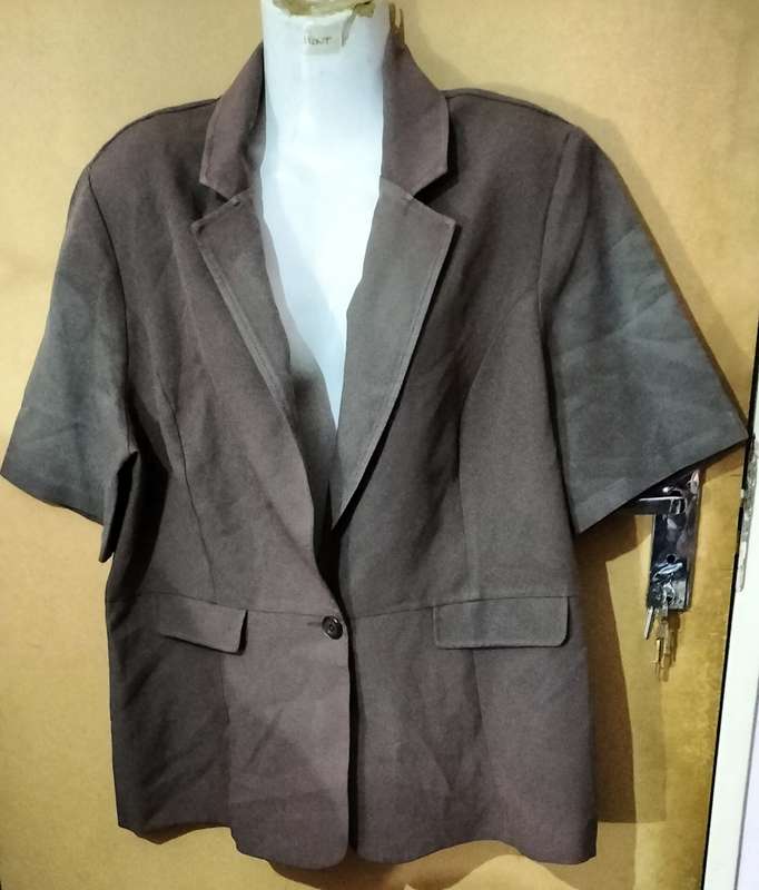 Ladies - Brwon Blazer - Make - Contempo - Size - 18