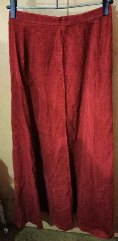 Ladies - Red Coduroy Skirt - Make - Crazy Horse - Size - 11