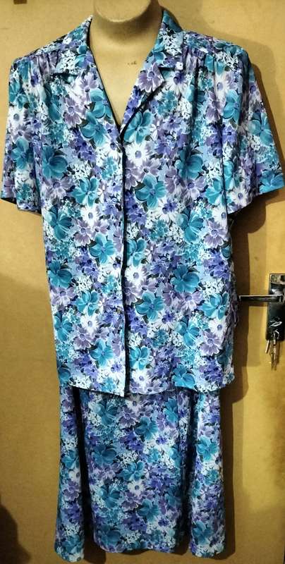 Ladies - 2 Piece Multicolored Outfit - Make - Nuvelle - Size - 16-102cm