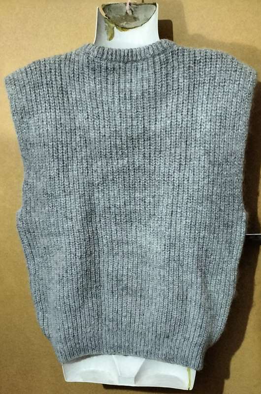 Ladies - Grey Pullover - Make - no make - Size - no size
