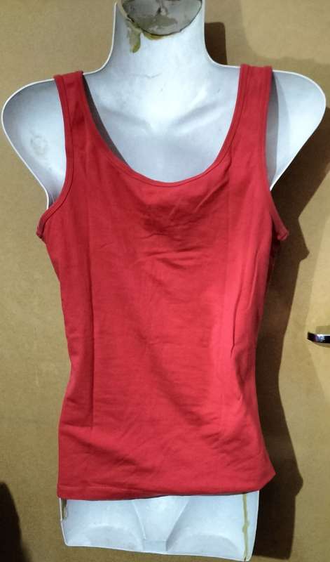 Ladies - Red Top - Make - Atmosphere - Size - no size