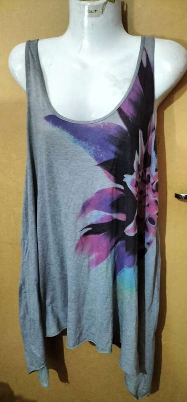 Ladies - Grey Top - Make - W - Size - 16