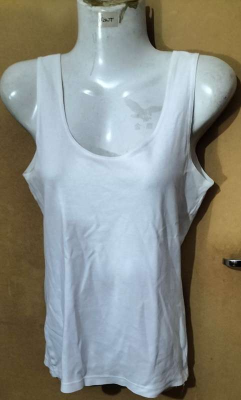 Ladies - White Top - Make - Woolworths - Size - S