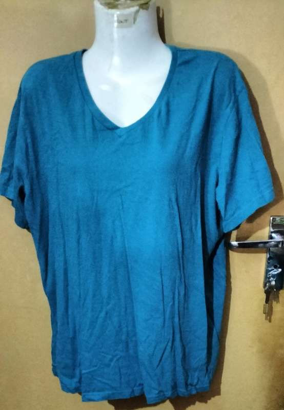 Ladies - Turquoise Top - Make - Real Basics - Size - L