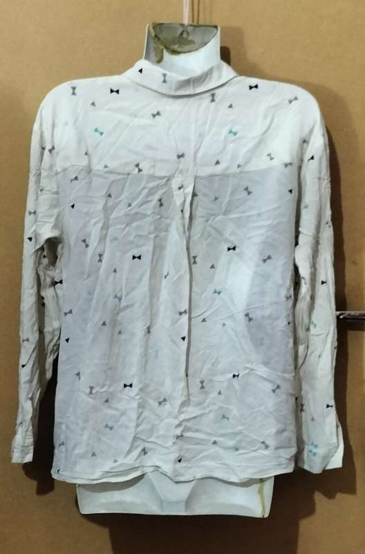 Ladies - White Blouse - Make - Oliver Bonas - Size - 10